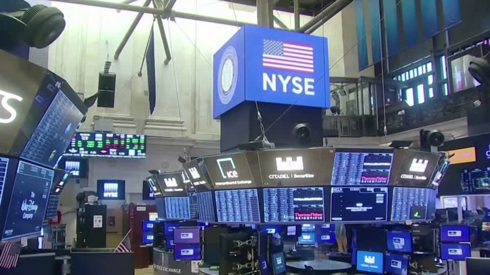 The U.S. House of Representatives has passed a law to put Chinese companies under closer scrutiny and could see them delisted if they don't follow the country's auditing rules https://t.co/on3LlG9S2u https://t.co/6S2R89SiRk