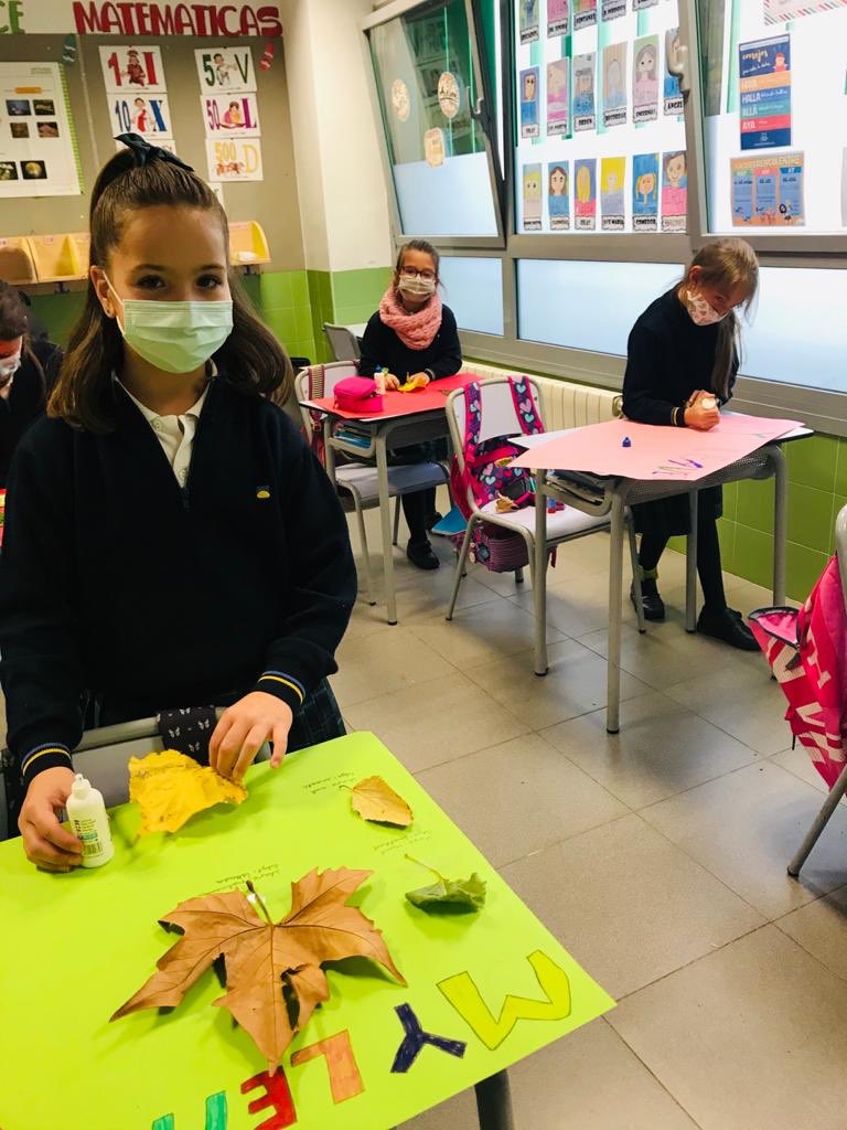 colegioarenales's tweet image. My leaves! 
#colegiobilingue #englishproject #bilingualeducation #arroyomolinos #masplurales #iamarenales #stopleycelaá #alumnosfelices #10años #educaresamar #redarenales #jueves