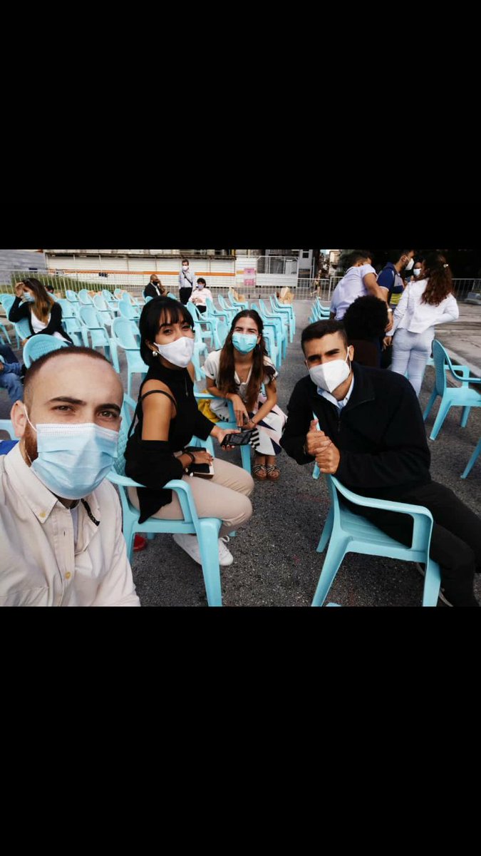 "Yo vivo de mis amigos , los necesito." Gabriel García Márquez
Siempre seré eternamente afortunada de haber tenido la oportunidad de compartir con tan grandiosas personas .  <a href="/GinetMa/">Ginet Ma. Guerrero Porras</a>   <a href="/DanhizDP/">Danhiz Díaz Pereira</a>   <a href="/jacobo_odalys/">Odalys Jacobo Rodríguez</a>   <a href="/k1000alf/">K1000alf</a>   <a href="/ErneRoAl/">Ernesto Rodríguez</a>