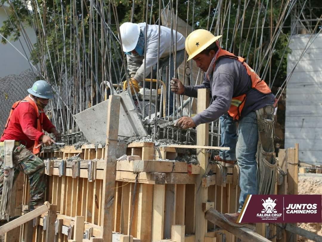GobDeSC's tweet photo. Avanza la Construcción de Módulo Deportivo con Cubierta en Colonia San Pablo. 
#JuntosCaminemos.
#MiMéxicoLate
#SEDATU @MeyerFalcon @JuanCarlosAteks @salomonj @lopezobrador_ https://t.co/nrfqH1XxXP