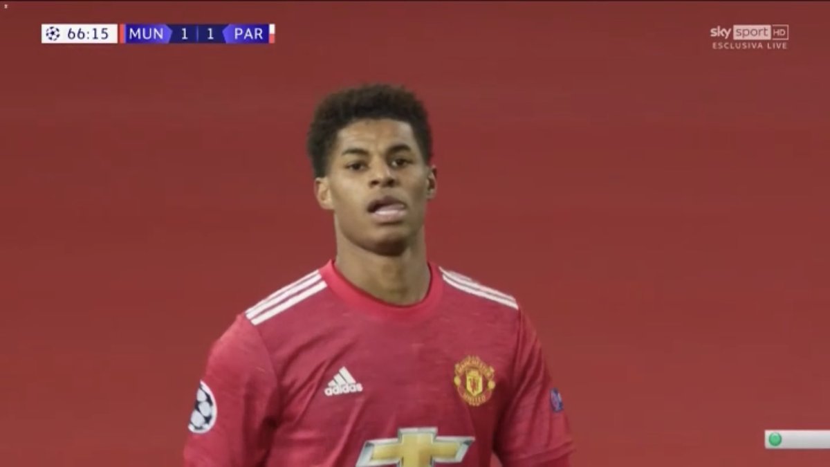 Here is Marcus Rashford gesturing to the bench in the 66th minute that he is not comfortable out there due to a shoulder injury. He is literally grimacing in pain.