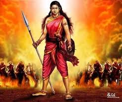 ब्रिटीशांनी ठेवलेली दारोगोळा कोठारांची माहिती राणीच्या हेरांनी काढली .कुईली ने स्व:ता वरती तूप आणि तेल लावून त्या कोठारमध्ये स्व:ताला त्या कोठारांनमध्ये उडवून घेतलं . दुसरीकडे राणीने किल्यावर चढाई केली होती पण दारूगोळा नसल्याने ब्रिटीश हारले.