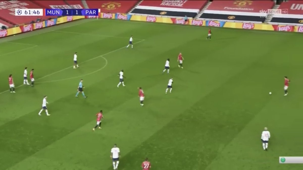 Thomas Tuchel however, spots two things. One, Rashford is hampered by injury and can barely run properly.Two, Rashford keeps drifting infield towards Cavani’s central ATT role, vacating his position on the right.