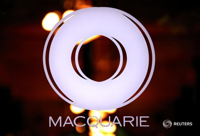 Macquarie is buying asset manager Waddell & Reed for $1.7 bln in Shemara Wikramanayake’s first big deal since becoming CEO two years ago. It expands a business in her wheelhouse at a reasonable price, writes @jgfarb: https://t.co/n3jvm1TgrK https://t.co/I7TeLITyzD