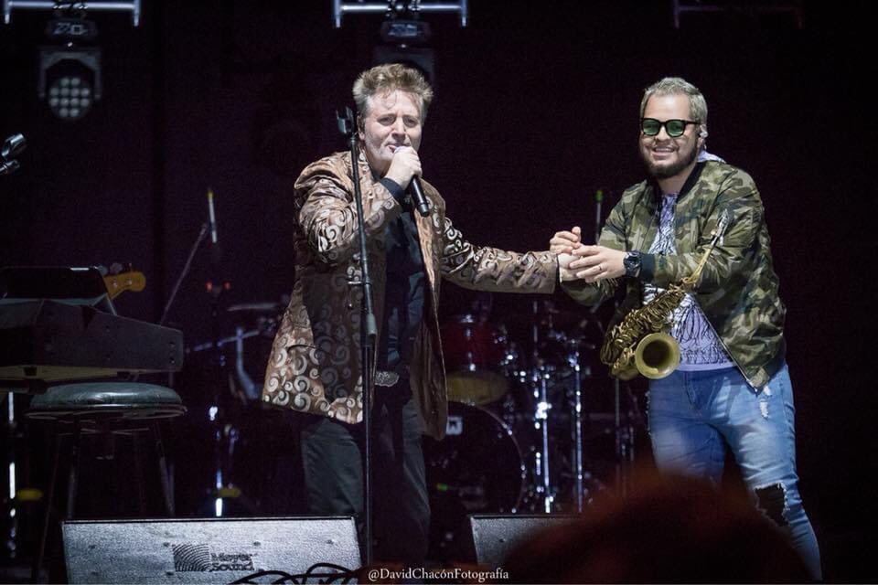 Hace tres años tocando junto a <a href="/miguelmateosok/">Miguel Mateos</a>  en <a href="/parqueviva/">Parque Viva</a>  una experiencia que no olvidaré nunca ... foto por <a href="/davidchaconm/">David Chacon Fotografia</a>