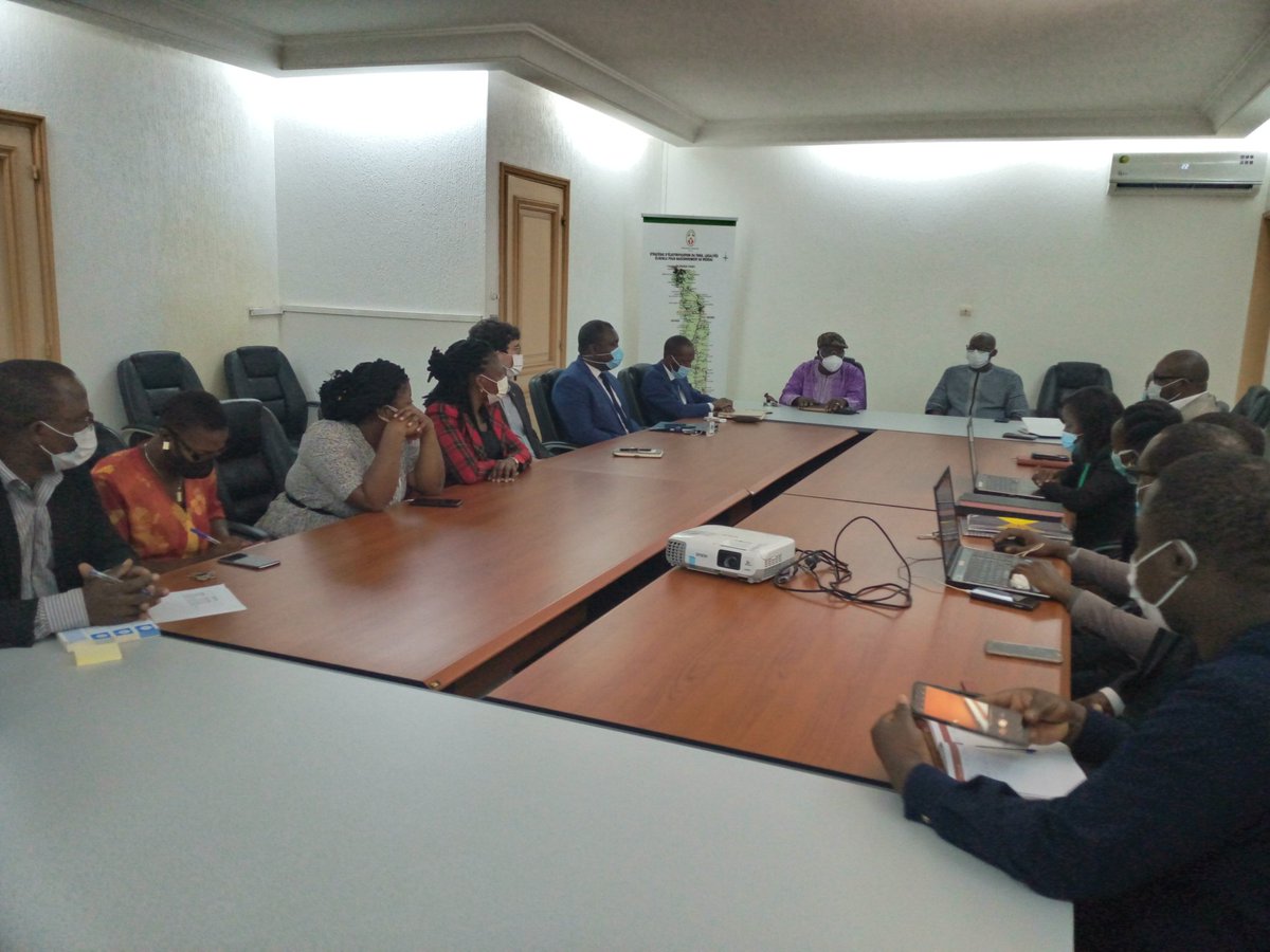 Agence Togolaise d'Electrification RuraleAT2ER tweet media