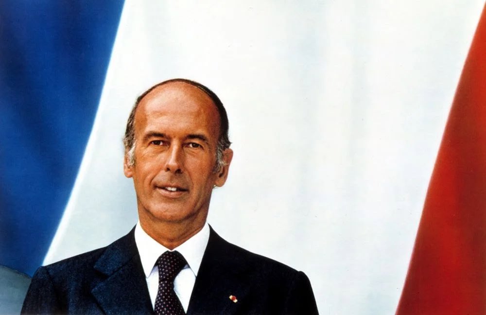 Tristesse à l’annonce de la disparition de Valéry Giscard d’Estaing.

Homme d’Etat, de lettres et ardent défenseur de la cause européenne, il aura mis en œuvre des réformes de société importantes. Une page de notre 5ème République se tourne, incontestablement.