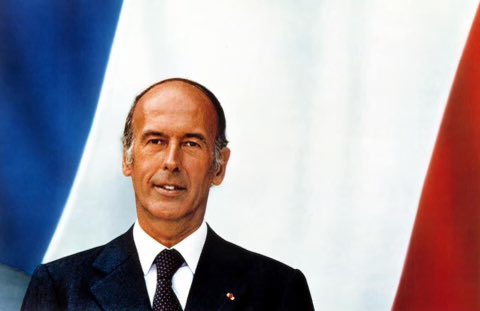 ColineCraeye's tweet photo. 🇫🇷 Proche des Français,le Président #GiscardDEstaing a contribué à façonner la Vème République,ancrant la France dans la modernité: rayonnement technologique, majorité à 18 ans,légalisation de l’IVG...
🇪🇺Européen convaincu, il a grandement participé à sa construction #RIPGiscard https://t.co/6iulvlwIka
