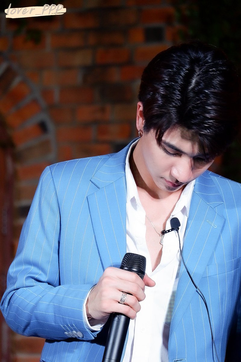 lover__PPP's tweet photo. วันนี้ทำอะไรขอให้สู้ๆนะจ้า 🖤
#KDPPE #PerthTanapon #SimsetthixMPP https://t.co/sBxWGN0xM7