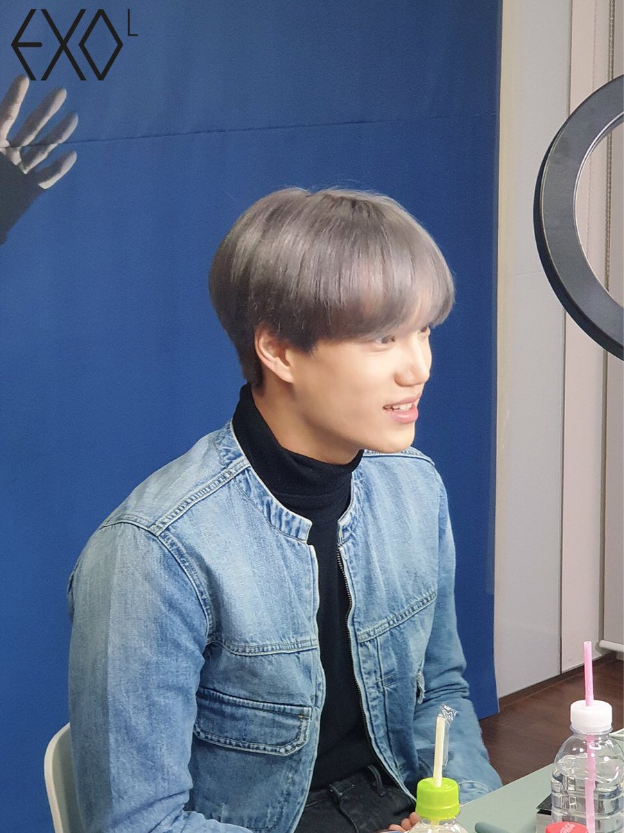 quinsehun's tweet photo. 201203 Lysn Update with #KAI (1/2)
first fansign for Mmmh done! ♥️ https://t.co/0oc4UouYyT