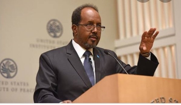 FarahAyann's tweet photo. Political temperatures in #Somalia have definitely risen and we are tired of 1 term presidents.History has proven that @FPHassansheikh is the man to watch in 2021.#Puntland had led the way,a revolution is in the offing. #CEST2020 #tplf https://t.co/e79UYuDBtW