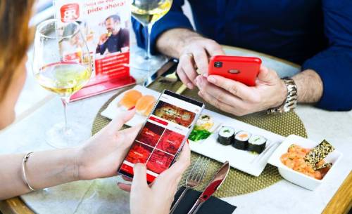 MartaRenovales's tweet photo. Cada vez más negocios apuesta por el #take-away y el #delivery: dos negocios #hosteleros que se digitalizan con @BR_barestaurant
https://t.co/PX0bHWrAVP #horeca #digitalización #hotelCorisco #La28 https://t.co/Suu3xy7MPl