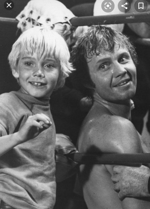 Maybe 1975 when Jon Voight screwed his entire career trajectory by turning down the role of Hooper in Jaws? Or maybe it was Ricky Schroder who converted Voight into a creepy nutjob in 1979?
*(Schroder contributed $150k to bail out right-wing vigilante murderer Kyle Rittenhouse.) https://t.co/KeHonlAFUU https://t.co/ynuIA2CNdT