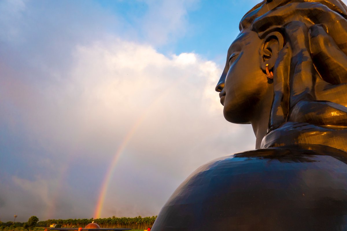 ishafoundation's tweet photo. #PicOfTheDay #Adiyogi #IshaYogaCenter https://t.co/EsWBJjcR5o