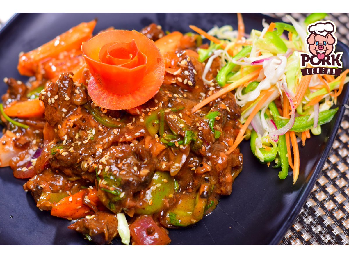 PorkLegend's tweet photo. May your Thursday be as sweet as our today's meal 😋 😋 😋

We are open every day as from 6am.
Our home/office deliveries option is available all the time.
🤙 0111 899 666
#25DaysofChristmas #12DaysOfChristmas #BarackObama #AdventOfCode #AlexNaTrickyMilele #10KThankYous https://t.co/K0VMMvRxlc