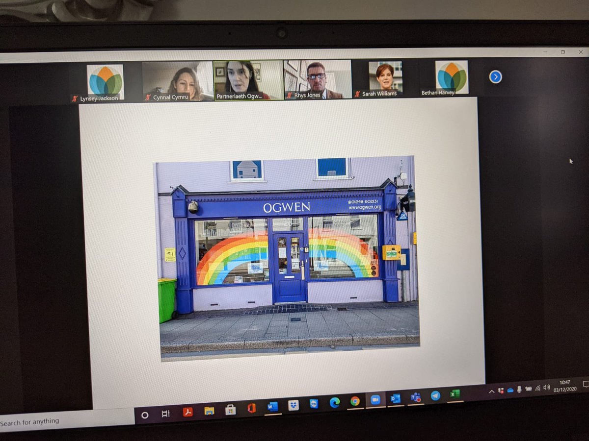 Cyflwyniad ysbrydoledig o @MeleriDavies @SiopOgwen am y prosiectau cynaliadwy ac amgylcheddol sydd yn digwydd yn y cymoedd Ogwen brydferth.

O'r twf Siop Ogwen, eu menter llyfrgell ac Ynni Ogwen, a nodau dyfodol o dwristiaeth gynaliadwy yn yr ardal.

Diolch, Meleri.