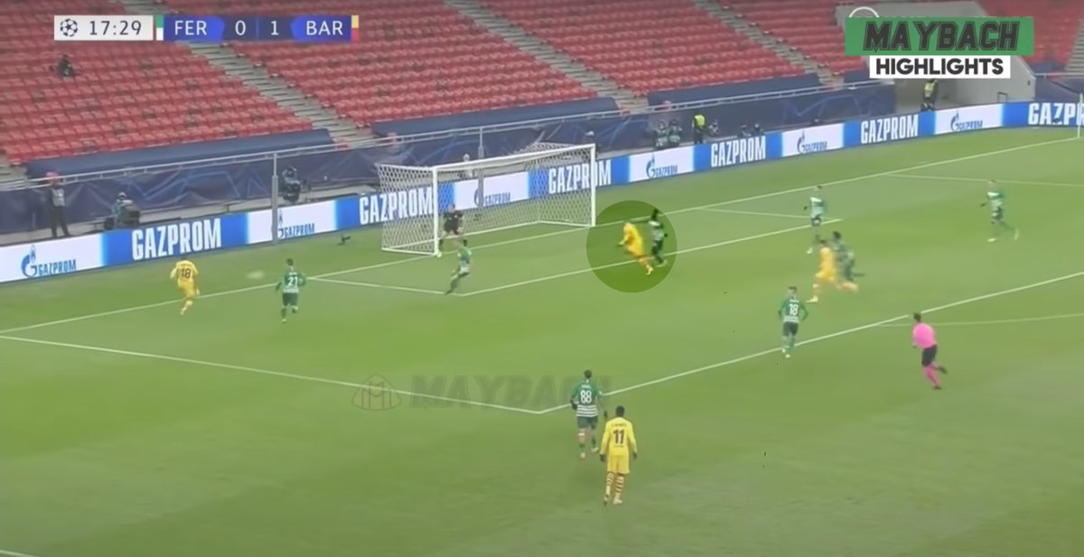 A willing runner. In most of the attacks, he manages to be on the shoulder of defenders and accelerates towards the goal. Sometimes giving an alternative option for the cross or sometimes being the protagonist of the attack