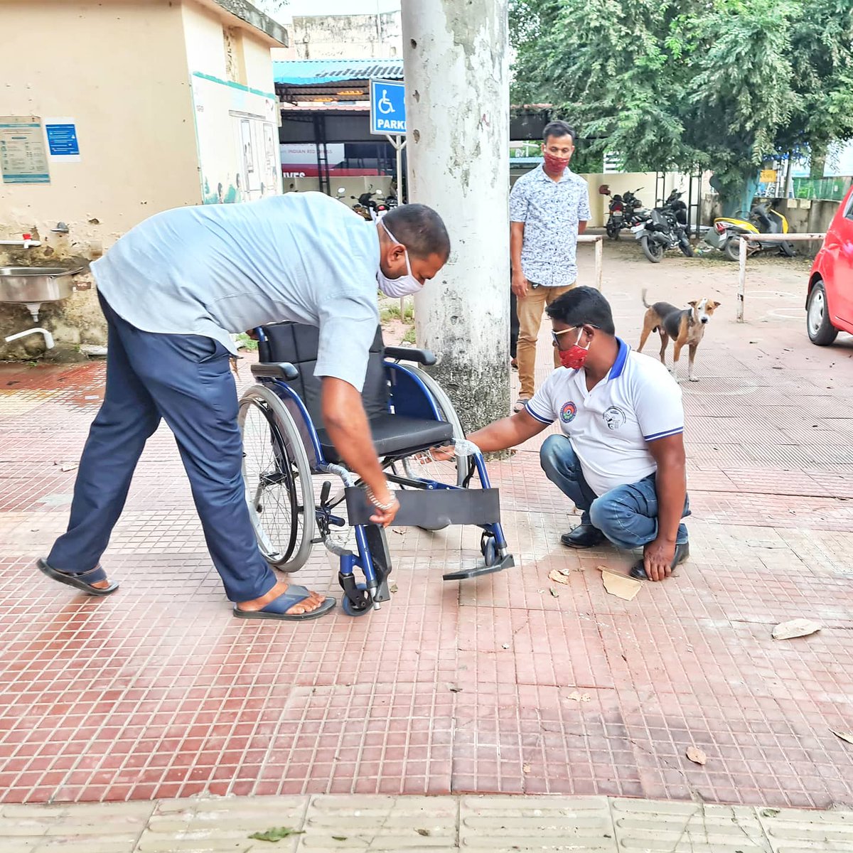 rosalinpatsani's tweet photo. #InternationalDisabilityDay
We have donated an advanced model wheelchair to Abhay Jena, Captain of Odisha Wheelchair Cricket Team to join at National level. Many thanks @SulochanaDas1, Commissioner for Persons with Disabilities for your recommendation and kind gesture🙏 https://t.co/2tgIvH9Sly