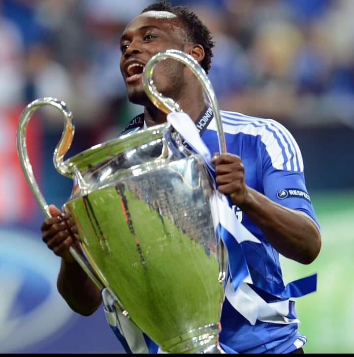 Happy birthday, Michael Essien. 

LEGEND of the game. 