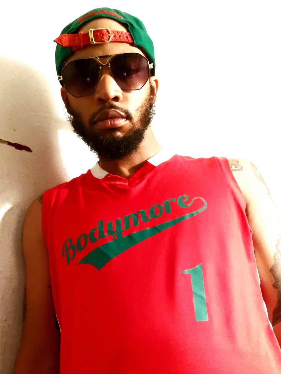 RighteousOnly's tweet image. "Used to keep a switch blade, now you just get your shit sprayed"