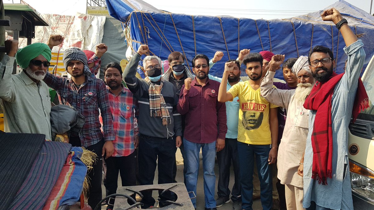 VickyMahesari's tweet photo. People's leader, with the people.
Comrade Binoy Viswam Member of Rajya Sabha from #CPI came to the protest ground at Singhu Border along with Comrade Dinesh Chandra Varshney to extend their support and to congratulate the fighting farmers for showing nation a path. https://t.co/uHCRwi1Aeb