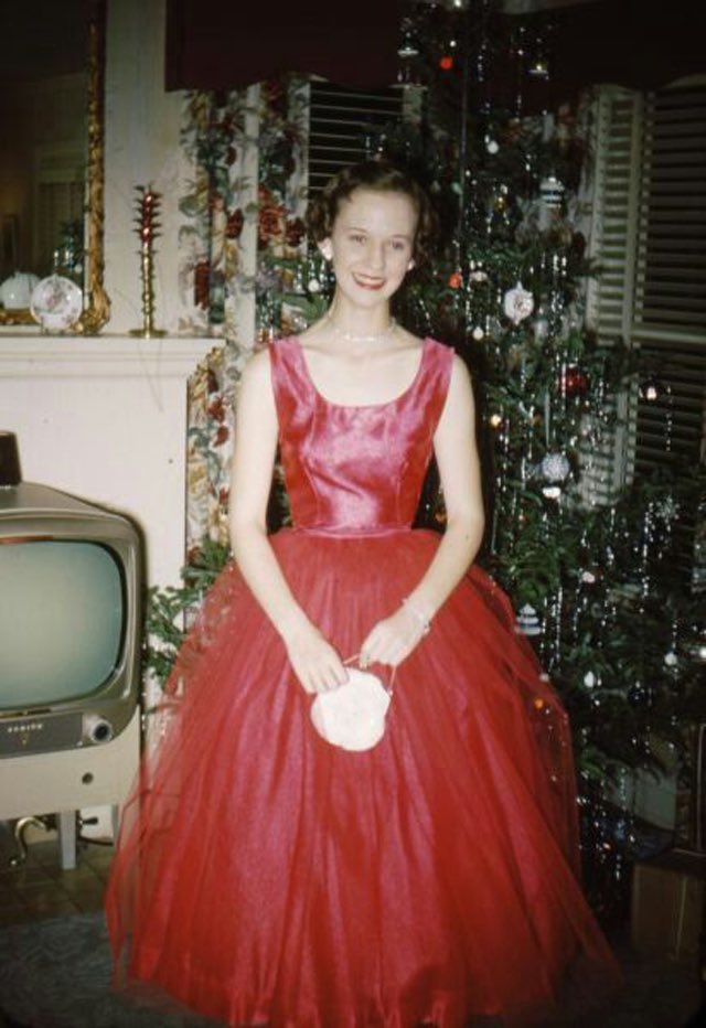 Photos of women posing with their Christmas trees (1950s/60s)Love them all.Enjoy!!