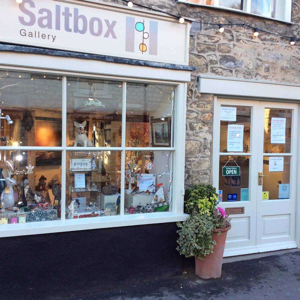 VisitHelmsley (@visithelmsley) on Twitter photo #ChristmasIsntCancelledinHelmsley 🎄🎅
Today sees the start of our exciting window trail around our wonderful independent shops in #helmsley
Todays Top Tip: treat yourself to a new bauble every year - check these out at <a href="/SaltboxGallery/">Saltbox Gallery</a>
Tag us in your pictures to win a prize! 🎁 #ChristmasIsntCancelledinHelmsley 🎄🎅
Today sees the start of our exciting window trail around our wonderful independent shops in #helmsley
Todays Top Tip: treat yourself to a new bauble every year - check these out at <a href="/SaltboxGallery/">Saltbox Gallery</a>
Tag us in your pictures to win a prize! 🎁