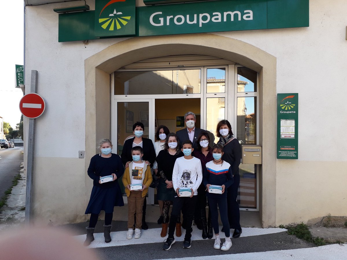 ThierrySavignac's tweet photo. @GroupamaMed remise de masques aux enfants de sociétaires. #responsanilite #solidarité en cette période de crise sanitaire. Remise le 2 Decembre à l agence de Roujan en présence du Pdt Federation Herault G. VIGROUX, de la Pdte de la CL L. GELLY et équipe commerciale https://t.co/o0gyAoKL0u
