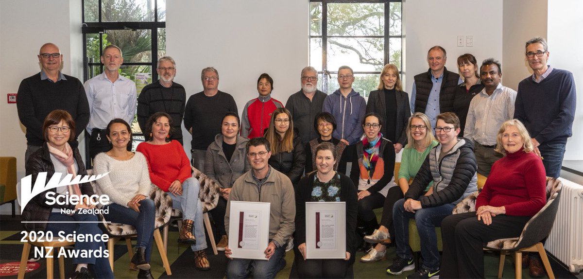 plantandfood's tweet photo. We’ve been celebrating tonight at the @science_nz annual awards. Congratulations to our award winners - Early Career Researcher Lisa Evans, Lifetime Achievement awardee Russell Lowe and the Kiwifruit Genome Sequencing Team. #science4nz https://t.co/aNuiKk5Frn