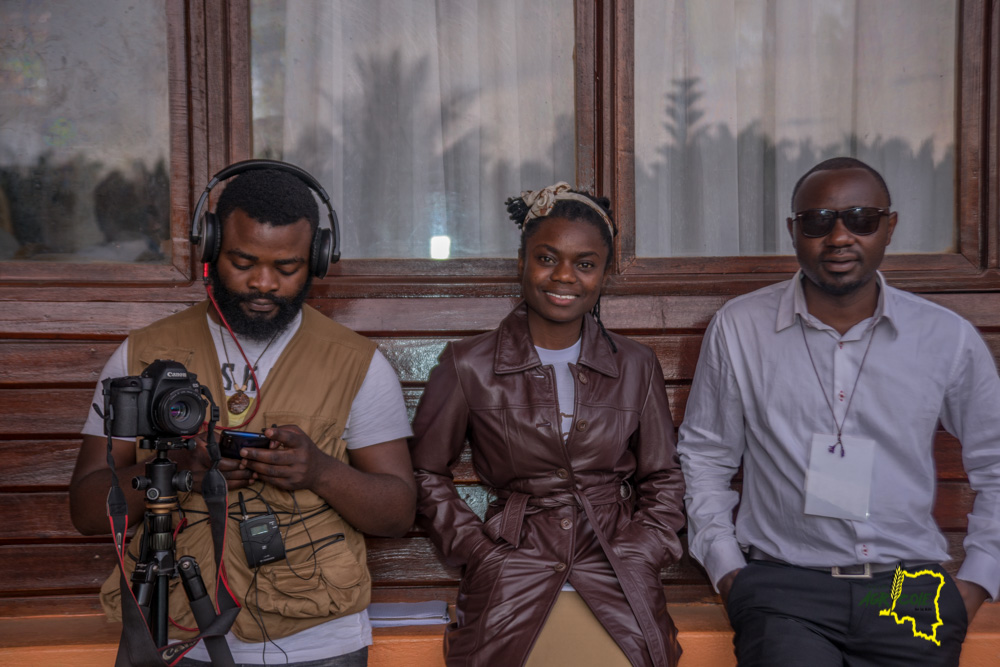 NdekeLaetitia's tweet photo. #SentimentDeSatisfaction
De #Goma à Beni, nous avons constitué une équipe des merveilleuses personnes. Elle a cru en nous et ensemble nous avons réussi à communiquer sur la rencontre des opportunités, le #FAB2020.
#LaComEstUnMetier #Mwezi https://t.co/0oxfIaqgzl