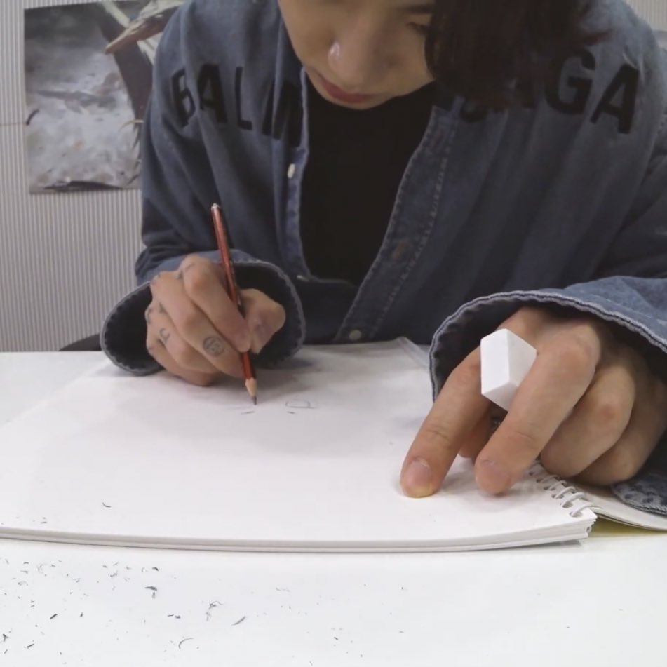 golden maknae Jungkook’s Drawing Skills Appreciation tweet : a thread -