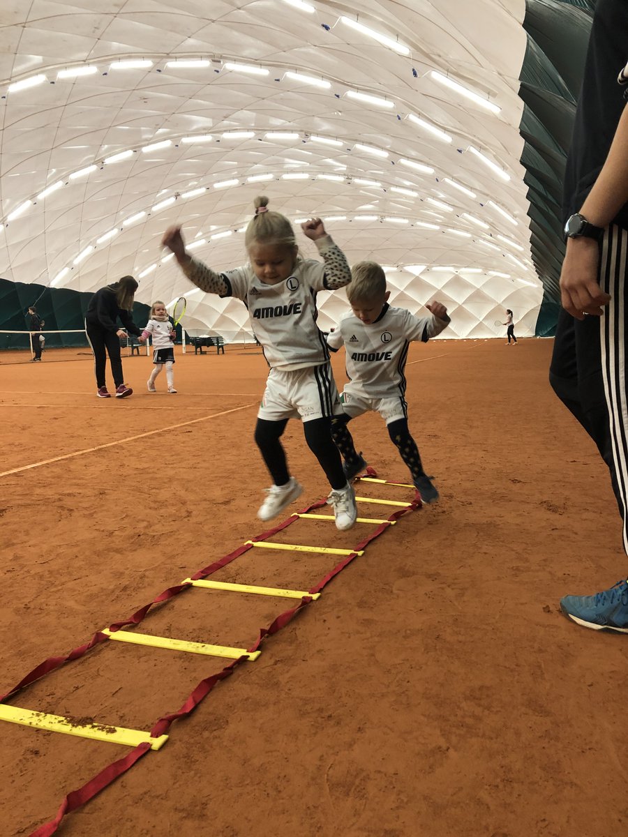 LegiaTennis's tweet photo. Legia Tennis Schools! 💪🎾 
Zapraszamy dzieci w wieku 3-10 lat! 
Zapisz się na stronie 👉https://t.co/nIsS0ynWh5 https://t.co/kTzLHNZOnd