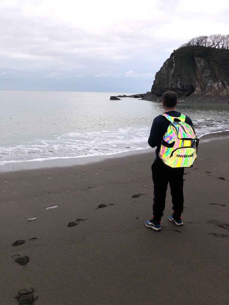 Swimzi (@swimzi) on Twitter photo Contemplating a morning swim ๐โโ๏ธ๐ฆ
Thanks for the photo <a href="/24HourSwim/">Neil Gilson</a> ๐ Nice Backpack ๐ฅ Contemplating a morning swim ๐โโ๏ธ๐ฆ
Thanks for the photo <a href="/24HourSwim/">Neil Gilson</a> ๐ Nice Backpack ๐ฅ