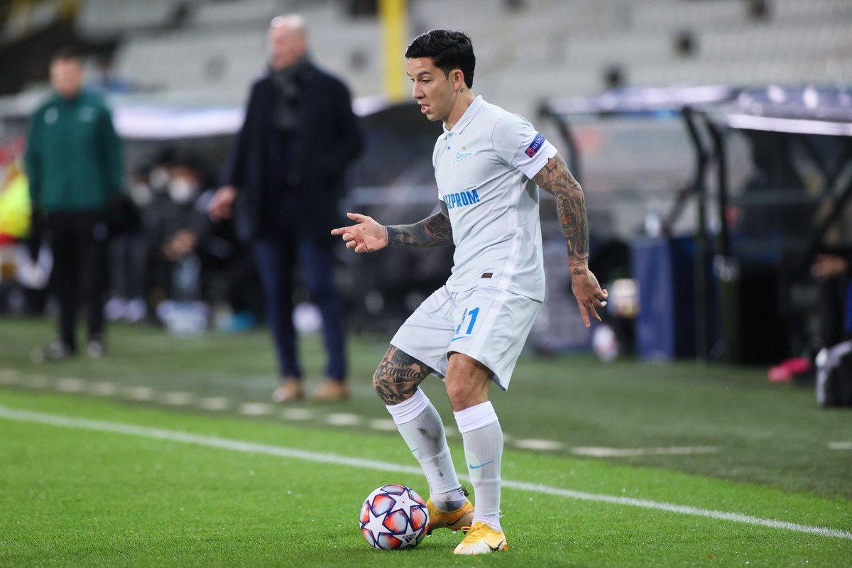 fczenit_de's tweet photo. Die Bilder vom Spiel in Belgien 🇧🇪 sind online. #CLUZEN #UCL  

📸 https://t.co/zYB54ANK6L https://t.co/tkWtEAEK7P