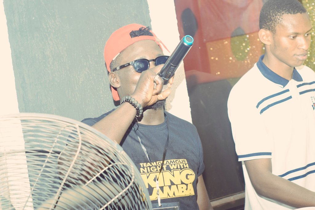 PatrickZichat's tweet photo. Hi Twitter am new her am a rapper a hypeman and hustler biko make u na show me my room oo https://t.co/Shb51EeK4r