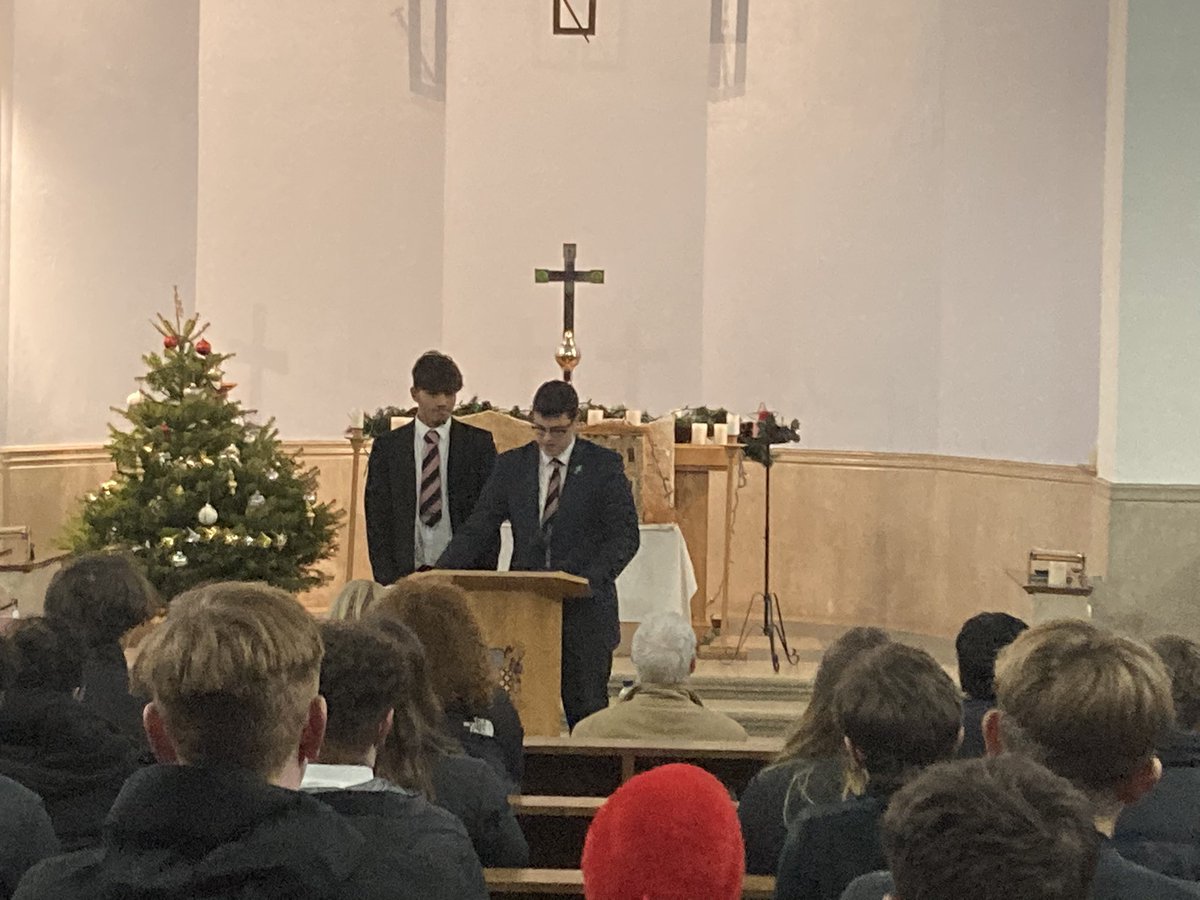 LeemansHouse's tweet photo. Yr12 Business Challenge. Well done to Harry, Max D, Max B, Luca &amp; Cammren on putting together a very slick presentation. 👏👏 https://t.co/tmHpz1LDgD