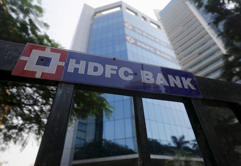 RBI puts curbs on HDFC Bank's digital, credit card operations https://t.co/jdzi2ShS9X https://t.co/NO1EJCOfoQ