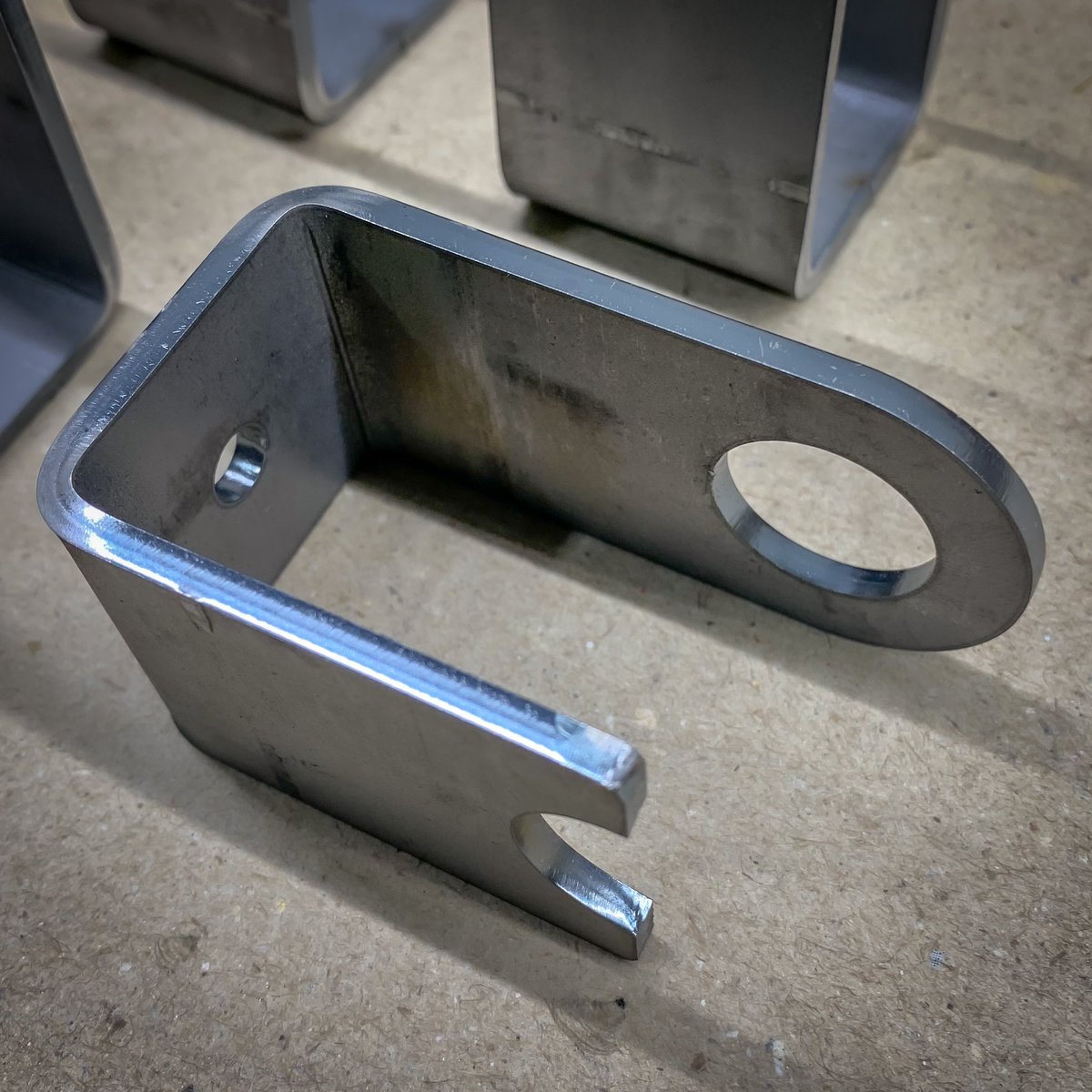 LaserTechnic's tweet photo. Fresh from the #pressbrake. #metalforming #cncwork
Need parts made? DM us.
#metalbending #cncbending #cncforming #cncformingandcutting #metalwork #metalworking #sheetmetal #sheetmetalwork #manufacturing #production #madeinindia #makeinindia #lasertechnic_in #noida #delhi https://t.co/7osJ7Ku2OY