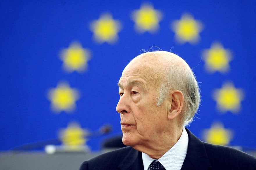 [#HOMMAGE⚫️] Décès de #ValéryGiscarddEstaing : la réaction de Rémy With, Président du Conseil départemental du #HautRhin :
"Il appartenait à cette génération forgée à l’école de la guerre, il en connaissait les douleurs et les combats [...]"
👉 m.facebook.com/story.php?stor…