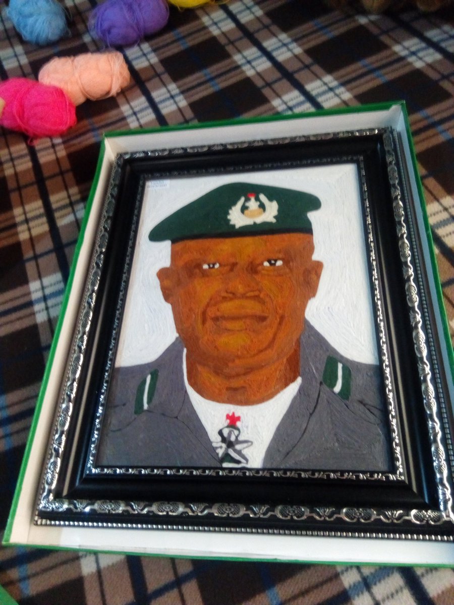 AlaoRuth2's tweet photo. PORTRAIT MADE ENTIRELY OUT OF WOOL
#MadeWithWool #YarnDesignsIt #CocozzyDidIt https://t.co/iAhGD7nIim