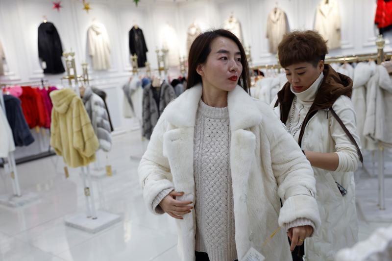 China's fur farms see opportunity as countries cull mink over coronavirus fears https://t.co/Z28OAPcanx https://t.co/Vldcsvma5A
