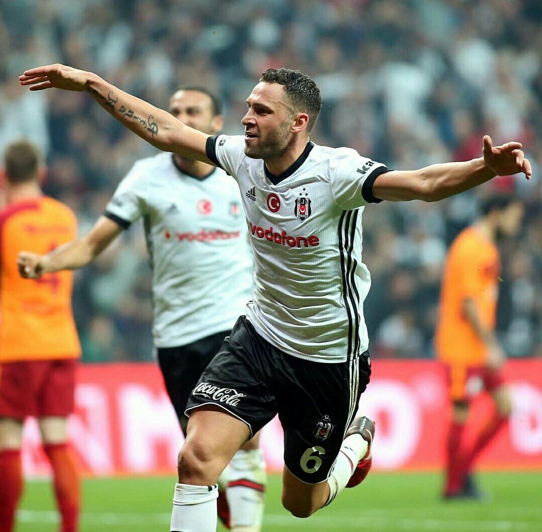 Transfer Merkezi On Twitter Besiktas In Eski Oyuncusu Dusko Tosic Cin Kulubu Guangzhou R F Den Ayrildigini Acikladi Super Lig Den Bircok Talibi Olan 35 Yasindaki Stoperin Ilk Tercihi Eski Kulubu Besiktas Https T Co 78deb8hax9 Twitter