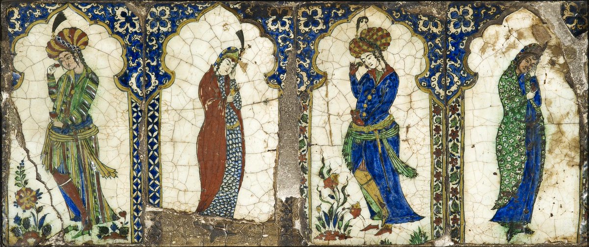 Leighton’s most famous Orientalist creation is the Arab Hall  @LeightonHouse. He collected the tiles for the hall on several trips across the Ottoman Empire in the 1860s and 1870s. Next door, in the dining room he displayed his blue-and-white collection on an enormous sideboard.