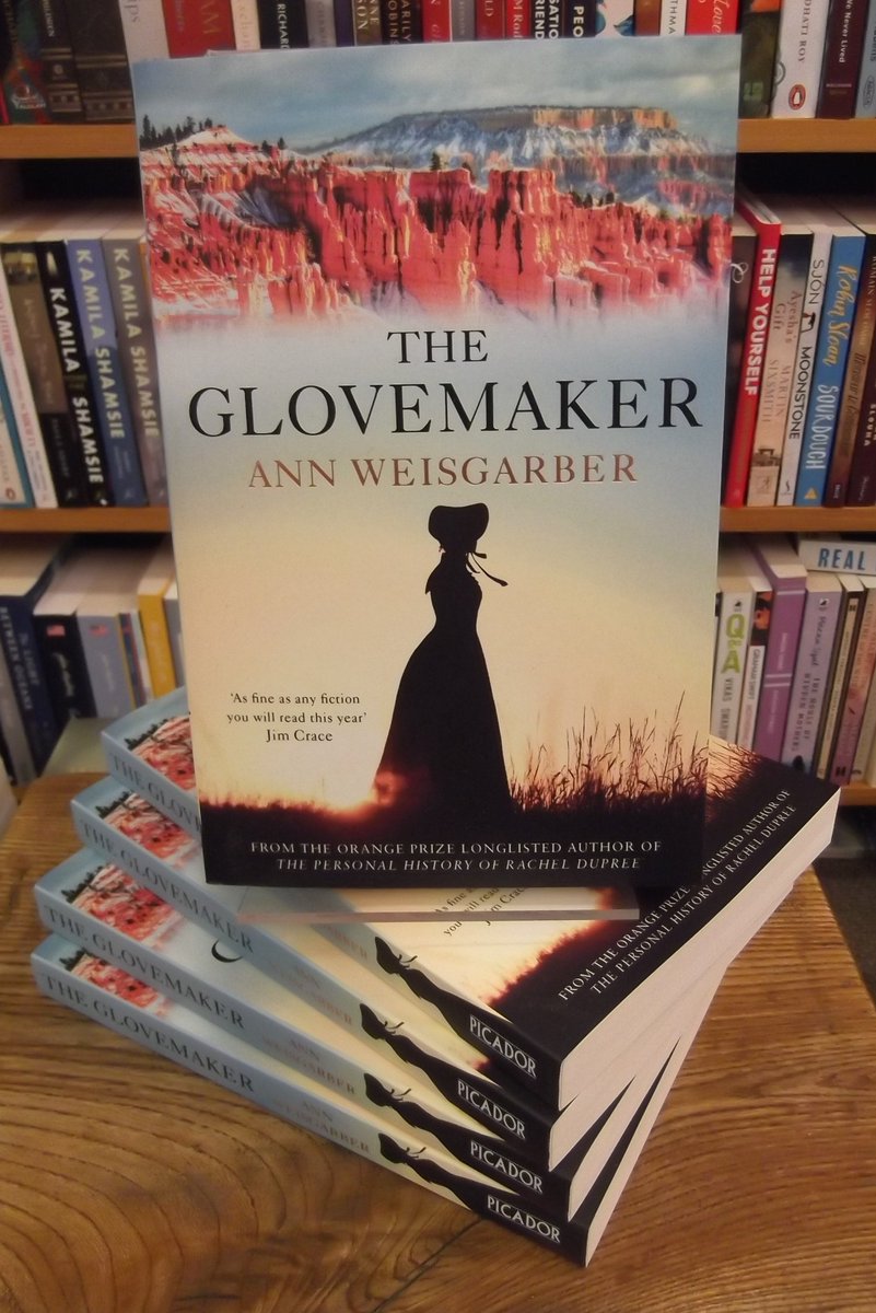 CogitoBooks's tweet photo. Cogito #AdventCalendar Day 3. A massive favourite with our book group in the summer when we were joined by the author for a fascinating chat about today's choice: the totally sublime #TheGlovemaker by 
@AnnWeisgarber @picadorbooks Read our review on FB: https://t.co/hTGYqDeCMr https://t.co/h0bd2x4zsD