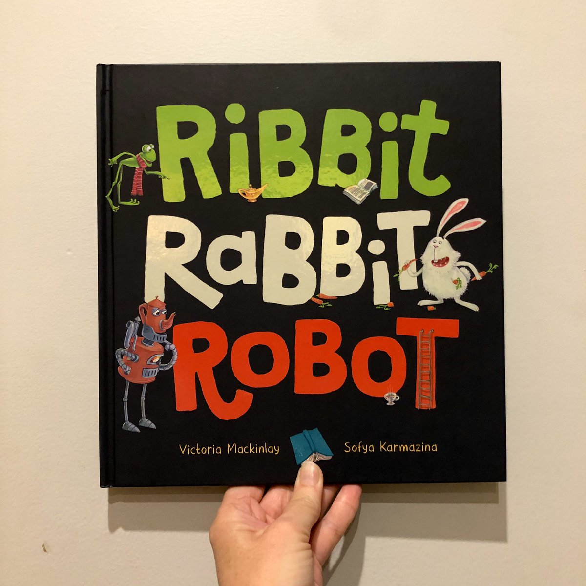 A1. Ribbit Rabbit Robot was one of my favourite picture books this year. It’s funny, engaging, and very clever! <a href="/picturebookbc/">Picture Book Book Club</a> #picturebookbc