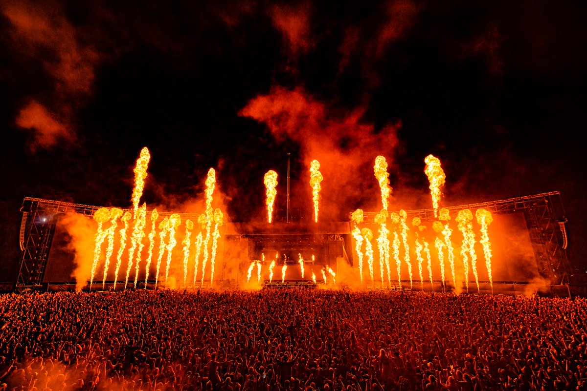 #ThrowbackThursday with <a href="/swedishousemfia/">Swedish House Mafia</a>