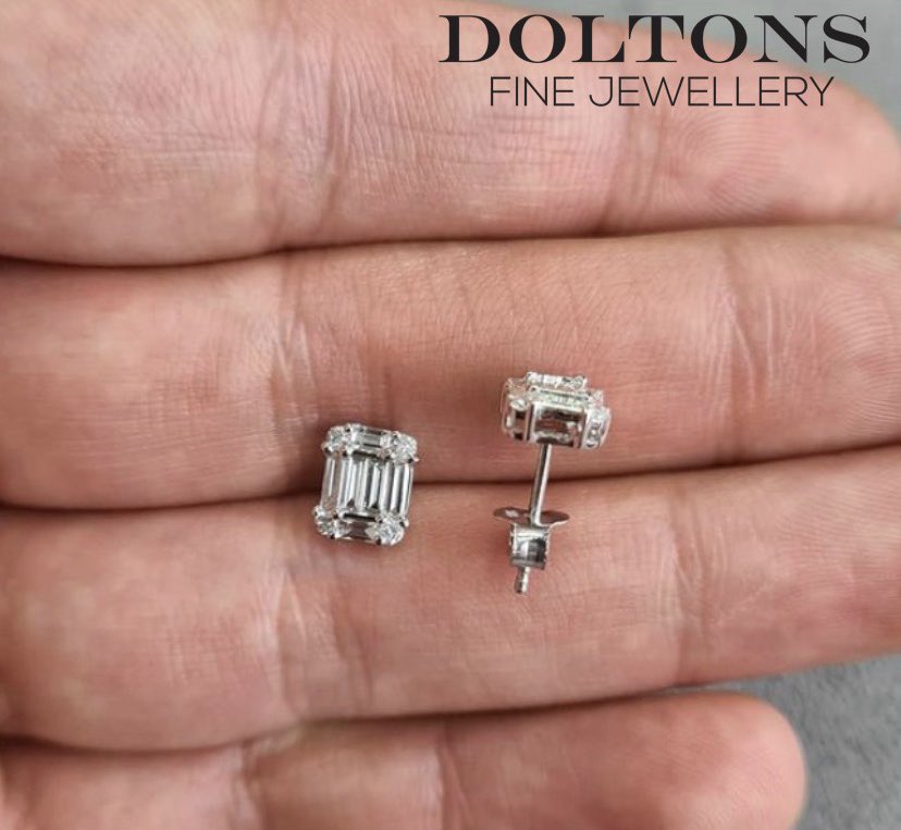 DoltonsFineJ's tweet photo. 🔠Baguette Brill Studs
💷£1140
💎0.75ct Diamond Quaility G/SI2 
👑18ct Gold
•
🎄LAYAWAY 20% DEPOSIT, 6 WEEKS TO CLEAR
✅CLICK &amp; COLLECT
📆APPOINTMENT ONLY 
🏆No.1 JEWELLERY REPAIR WORKSHOP IN WEST YORKSHIRE
•
✅DIAMONDS - JEWELLERY - REPAIRS✅
•
📌INSTAGRAM @doltonsjewellery https://t.co/wkkbcw1pZF