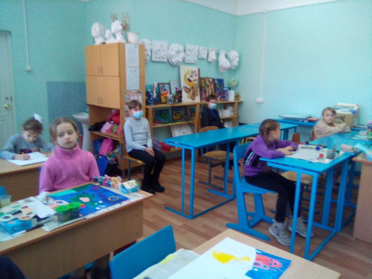 #МУКБМБ#читающийБарыш#Барышскийрайон #ВремяЧитать#культура73#ялюблючитать
 Областной читательский марафон"Читайте ради жизни." Дети слушают рассказ В.М. Воскобойникова «Когда Александр Суворов был маленьким» из книги «Жизнь замечательных детей.