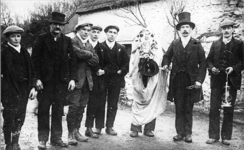 The man - wearing the skeleton of a horse’s head decked with ribbons and rosettes - was enveloped in a large white sheet and proceeded round the houses. The Mari Lwyd was followed by a merry procession, singing songs, playing merry pranks and collecting  #Christmas   boxes. #wales