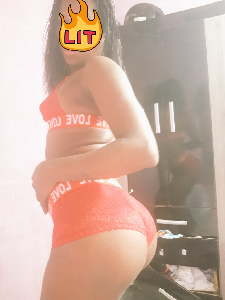 Lua94031449's tweet photo. Cadê os pauzudos https://t.co/FSYgjFMx31